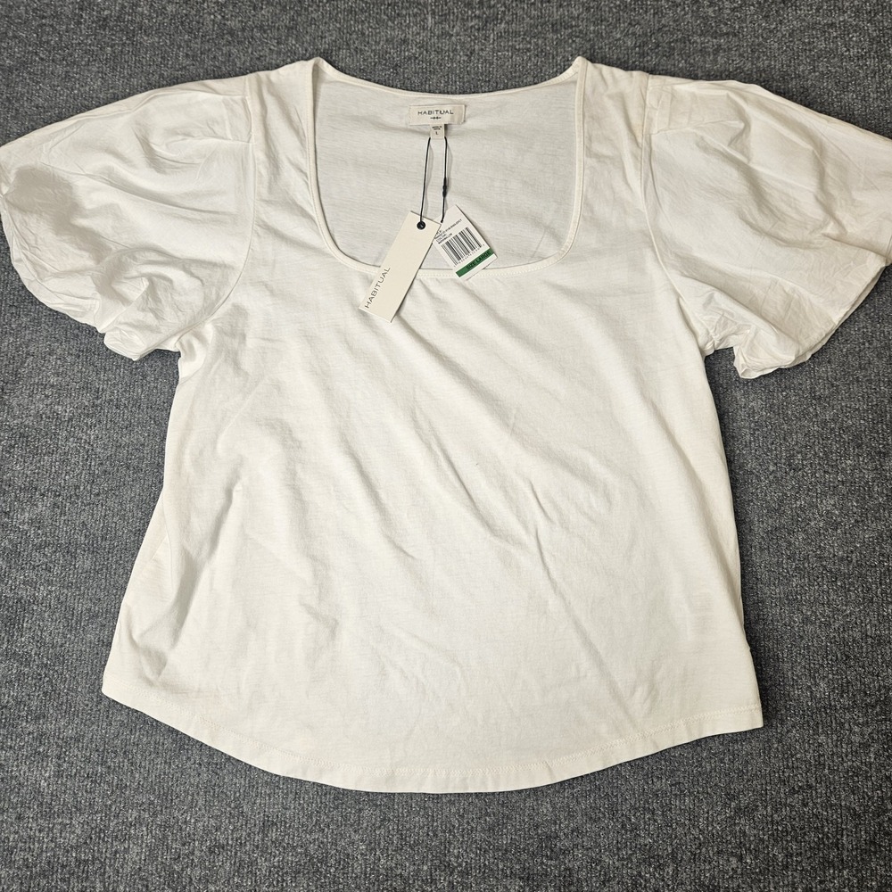 NWT Habitual Women's Puff Sleeve Scoop Neck Top Size Large Marshmallow White‎